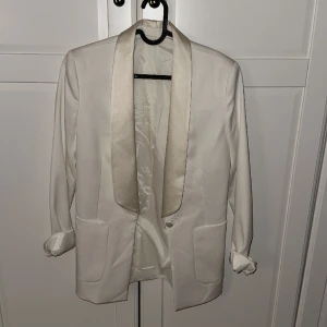 Kavaj/blazer Lindberg 36 - Helt ny! Endast borttagna lappar 