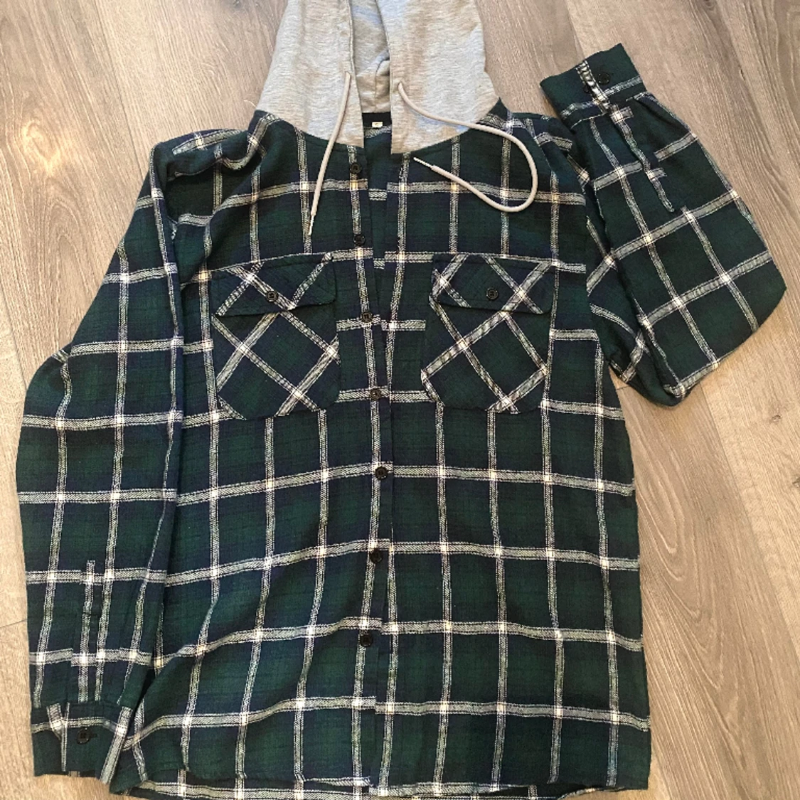 Flanellskjorta med luva - 90