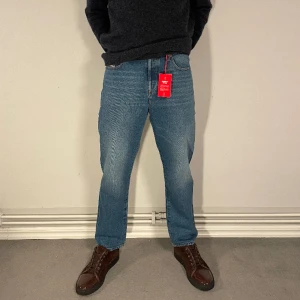 Diesel jeans  - 35.Hej! Säljer nu dessa helt nya diesel jeans. Modellen är 188cm Nypris 1799