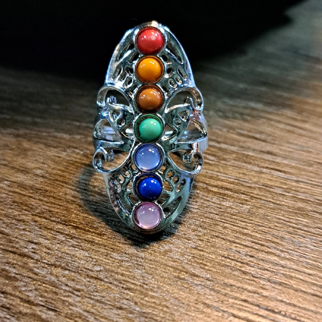 Ring med kristaller, chakra