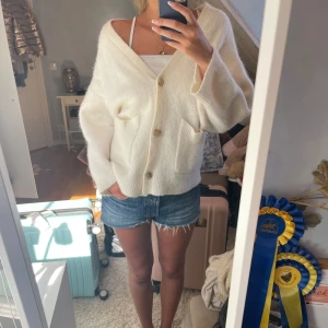 Kofta - Kofta från other stories. Köpt second hand, fint skick💕