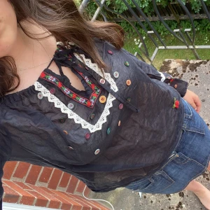 Vintage blus 🌺🌸🌹 - Jättefin färgglad blus. Knappt använd 🫶skriv för mer information ❤️