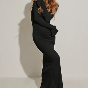 Hanna Schönberg långklänning - slutsåld klänning från Hanna Schönbergs kollektion med Nakd💕💕💕storlek S. Sista bilden är min🤍