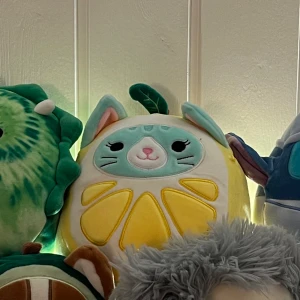 Squishmallow citron  - Citron squishmallow, lapp finns men är avklipp och skickar med den❤️