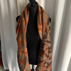 Scarf  - Scarf köpt i NYC