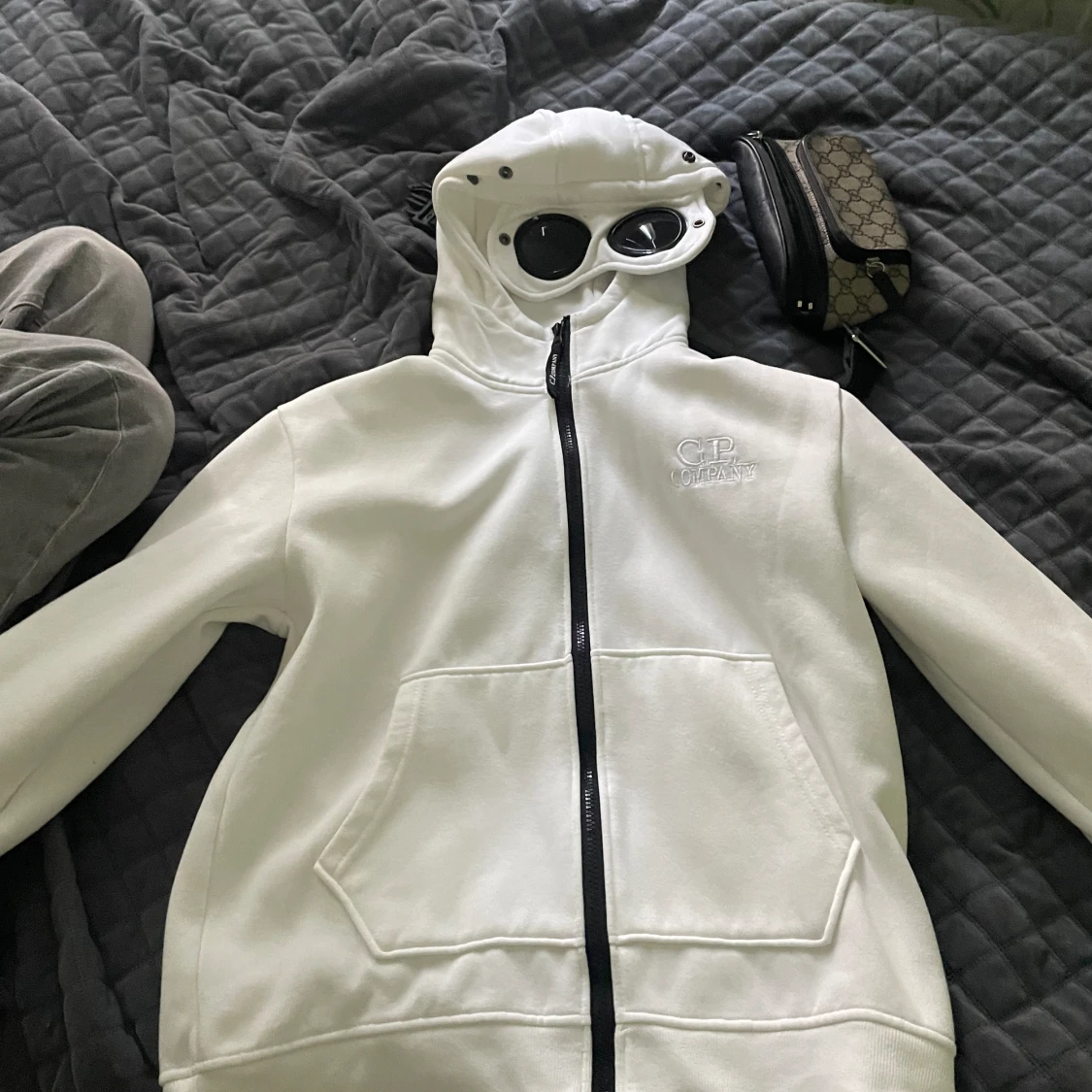 Cp company zip-up hoodie - 90