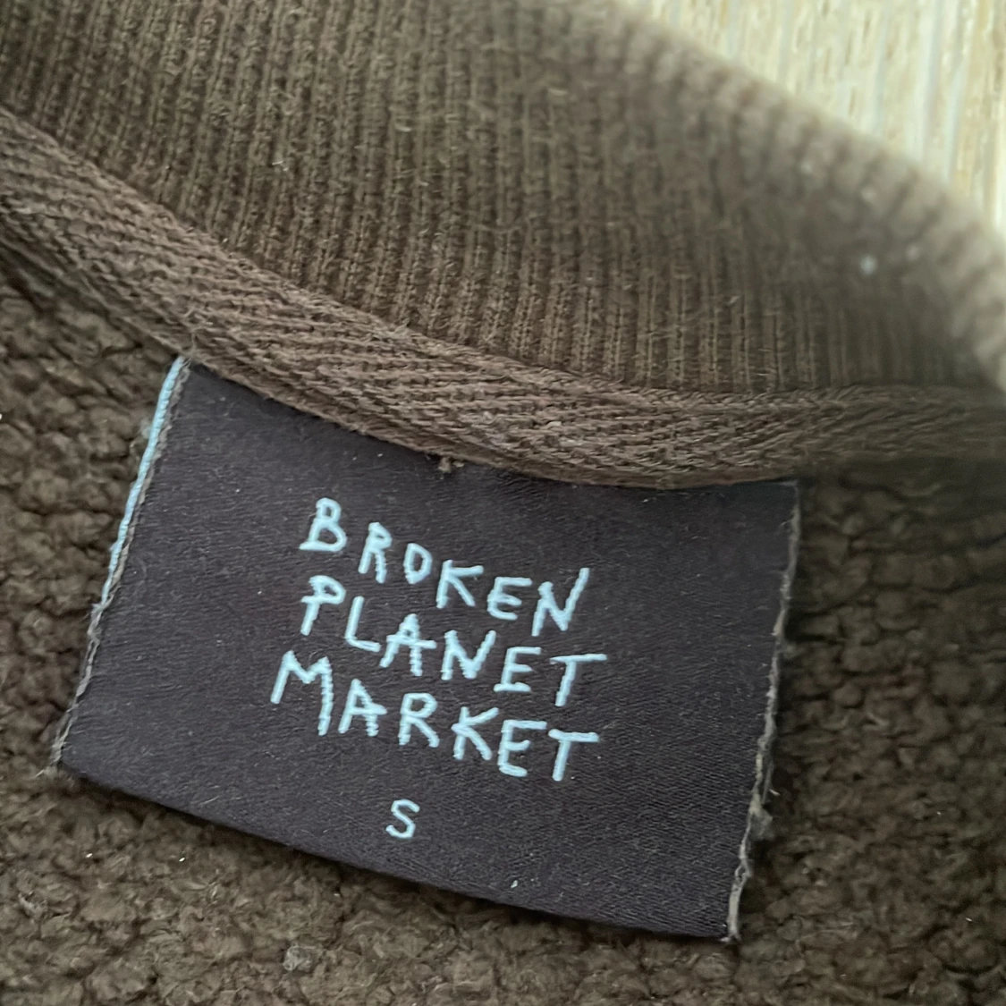 Broken planet tröja - 91