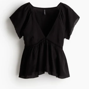 Blus - Från hm! Helt ny, använd en gång. Säljer då jag har andra jag använder mer