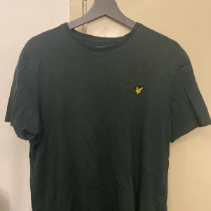 Lylescott tshirt - Supertrion grön färg 