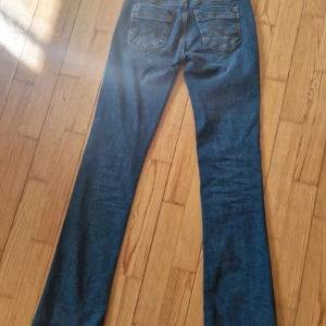 LTB jeans - LTB jeans i bra skick, avklippta nertill, innerbenslängd, 79 cm 