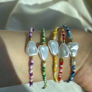 Handgjorda armband 💕 - 🩵🌸