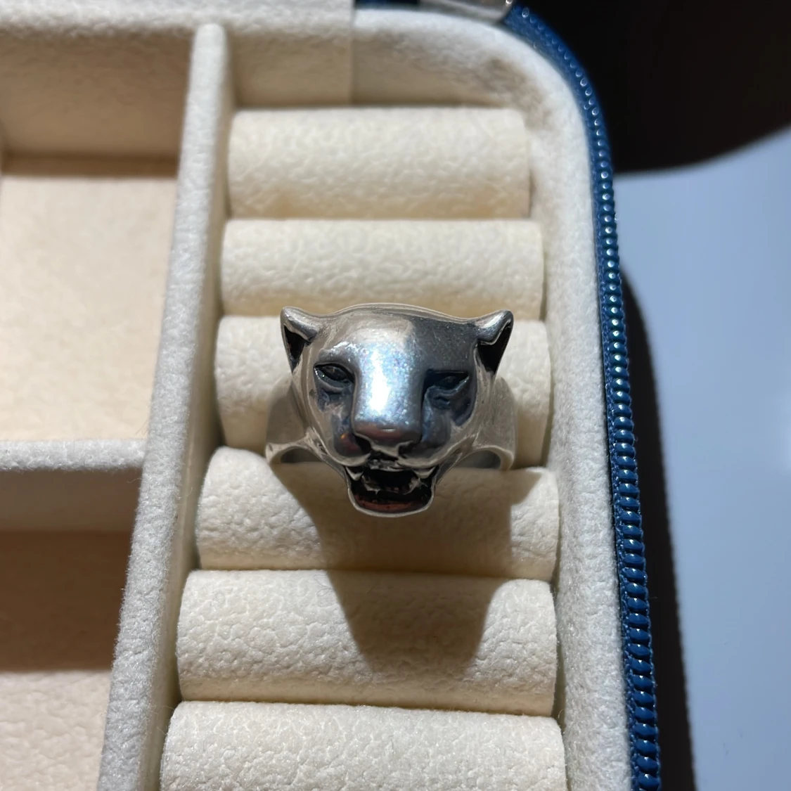Panther ring