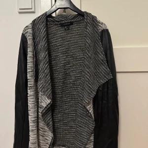 Tunn jacka - Bra skick, Finns hämta i Kungsholmen 
