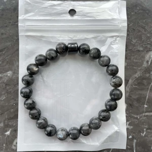 Helt nytt armband  - Helt nytt dressip armband. 18,5cm. Dressip logga finns på metal brickan. Perfekt ifall man vill uppgradera sin stil men en enkel och prisvärd detalj. Endast 69kr. 1-3 dagar frakt! 🚚 