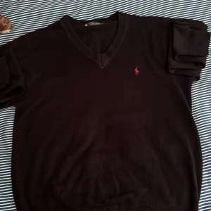 Ralph Lauren långärmad - Ralph lauren långärmad, säljer eftersom att den är för liten, XL men passar som Xs/s Priset kan kanske diskuteras