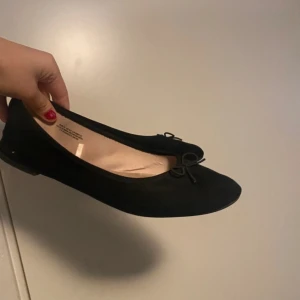 Ballerina skor - Svarta ballerinaskor från hm