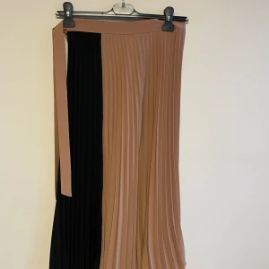 Kjol  - Omlottkjol med knyte 