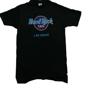 Hard Rock Las Vegas T-Shirt - Size: L Condition: 7/10 
