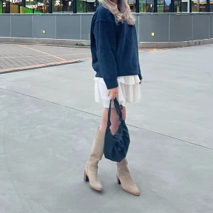 Brunna boots - Säljer mina bruna jättefina boots. Köpte dom här på plick och de va helt oanvända då. Använt dem ca 3 gånger. Inga defekter eller skador! Säljer då de inte kommer till användning längre😊skriv om ni har några frågor!