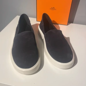Vagabond Ewan shoes  - Helt nya vagabond skor perfekt till sommaren, är storlek 43 men mer åt 44 då de inte passar mig säljer jag dessa till ett schysst pris! Vid eventuella frågor tveka inte på att kontakta mig!!