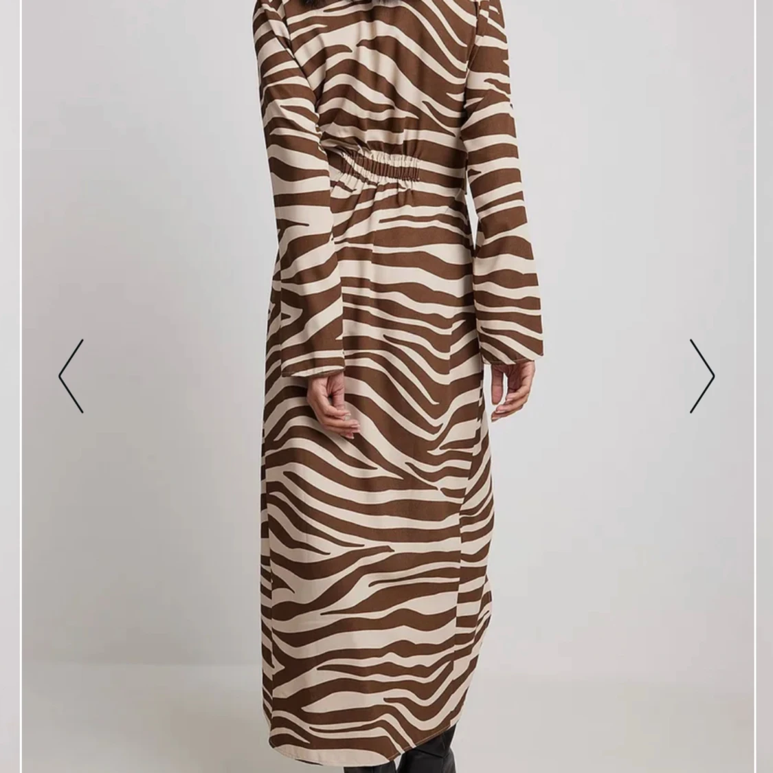 SLUTSÅLD fantastisk klänning NAKD - 90