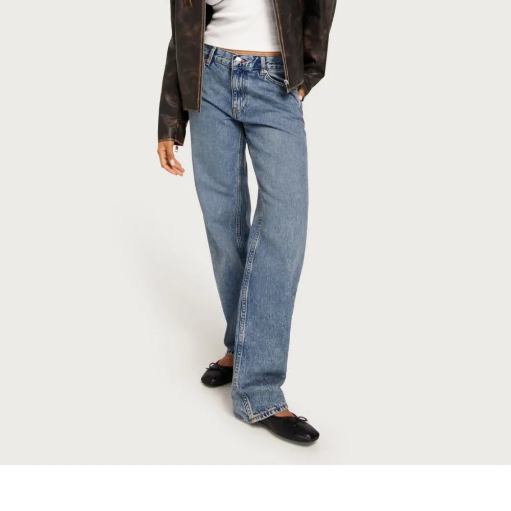 Lågmidjade jeans från Gina i stl 34. Köpta för 500kr💕. Jeans & Byxor.