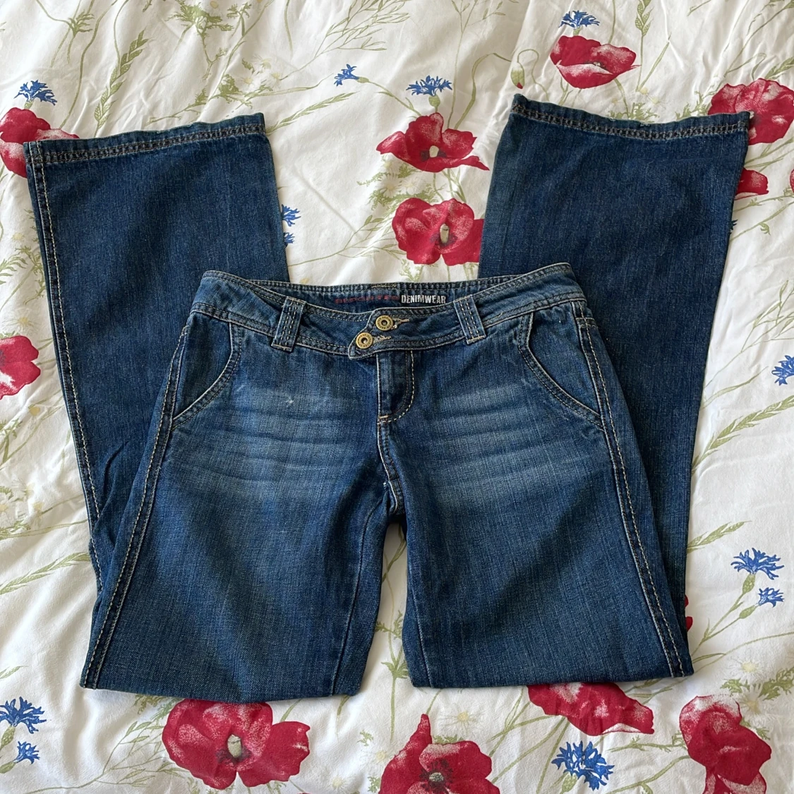 Lågmidjade bootcut jeans