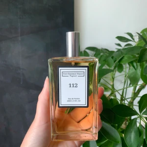 Parfym - The essence value parfym, inspirerad av love dont be shy. Doftar jätte gott men är oxå blind buy och funkade nt för mig. Passar nog bättre på någon annan🌸