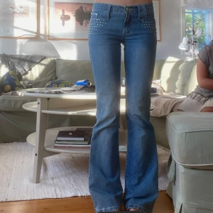 Vintage bootcut jeans - Aldrig använda! Skitsnygga! Jag är 169 och passar perfekt i längd