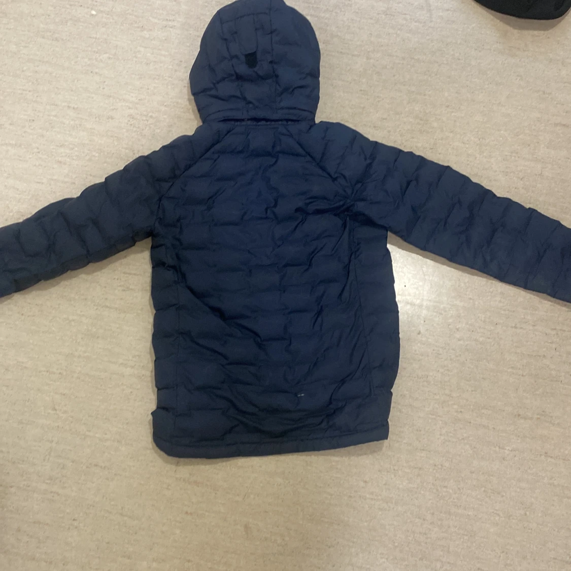 Blå performance jacka storlek 160 priset kan sänkas - 91