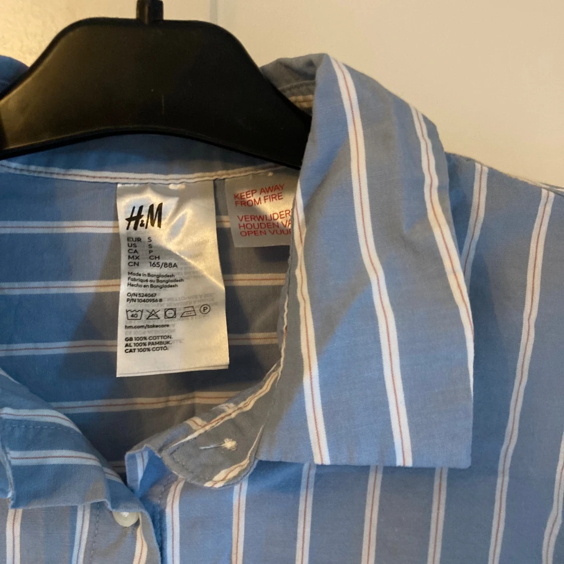 Blå randig pyjamas - 90