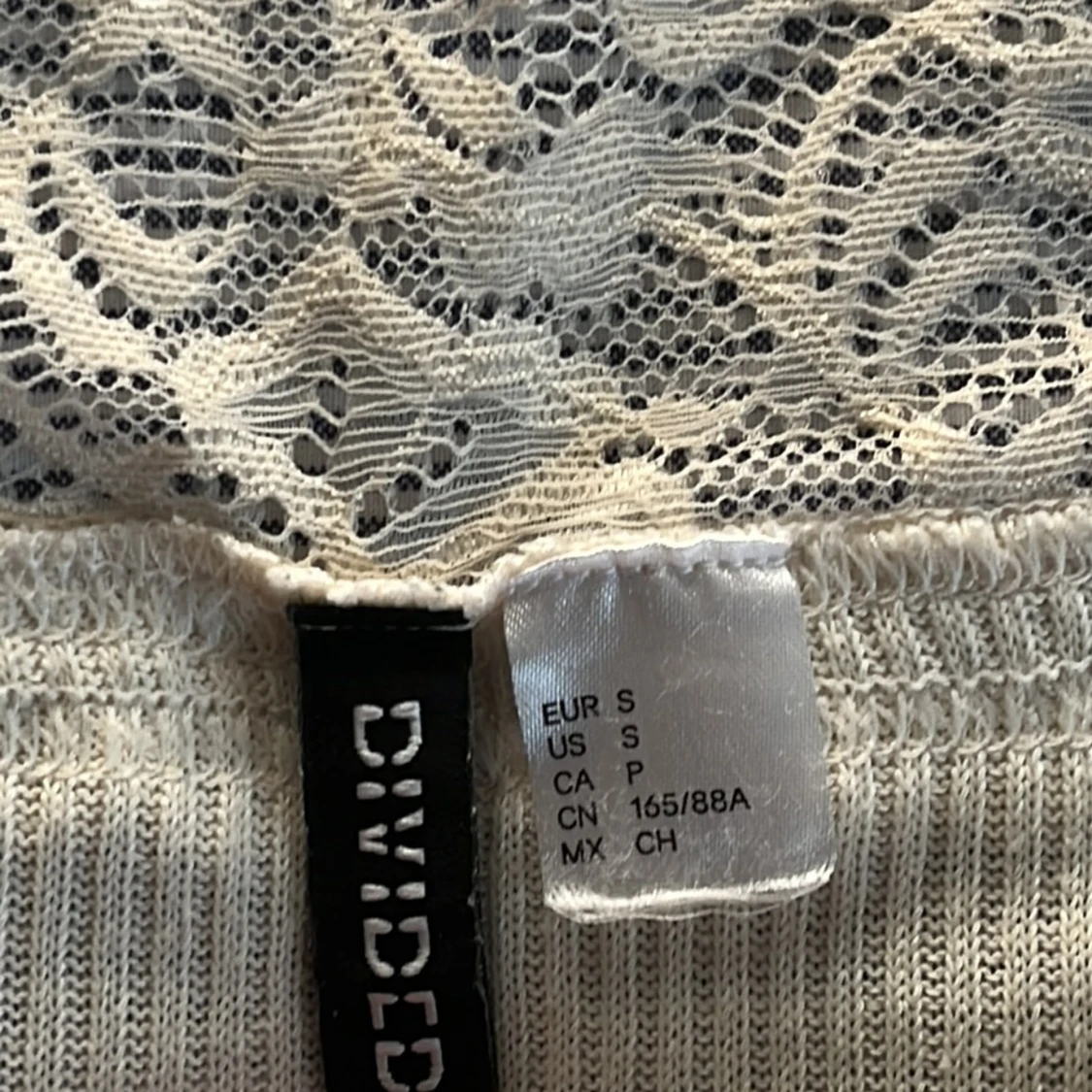 Off shoulder spets topp - 90