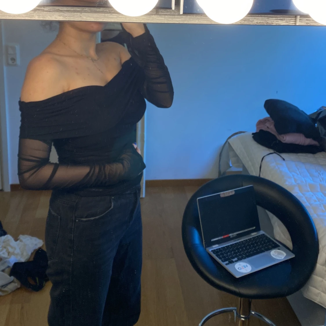 Fin offshoulder i mesh material - 93