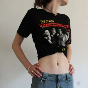 The Clash t-shirt  - En ny, cool the clash t-shirt i storlek S💕