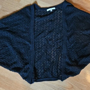 Bolero - Virkad, oversized bolero i gott skick