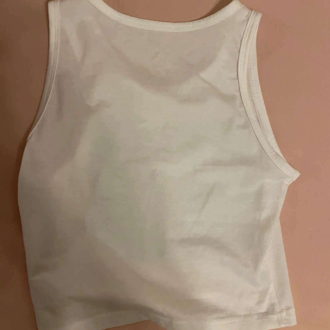 Vit linnetopp med svart tryck - 91