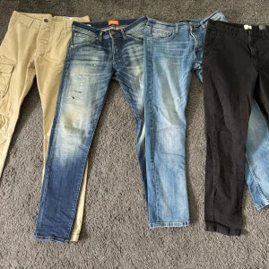 Jeans/byxor - Stl 30-32. Paketpris 500kr.