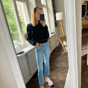 Cropped Flare jeans från Zara - Storlek 14/152 men skulle säga att en 32/34 i dam också kan ha dem. Iprincip aldrig använda