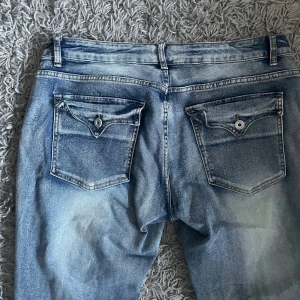 Jeans - Snygga trendiga jeans 