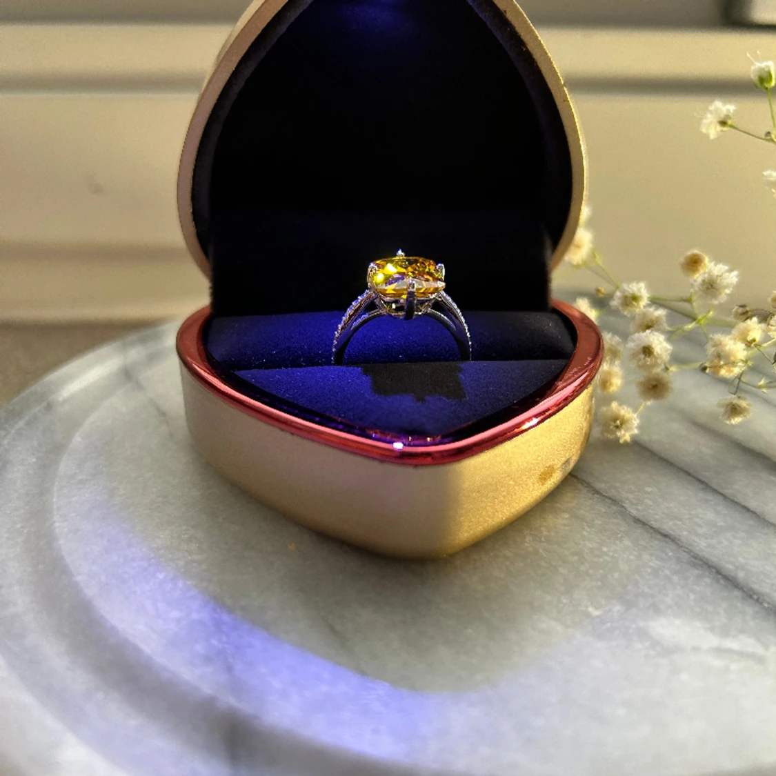 💛Sterling silver 925 ring med kubisk gul zirkonia  - 91