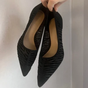 Zebra klackar  - Klackar i zebra mönster , sjukt snygga 