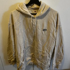 Levis hoodie L - Storlek L