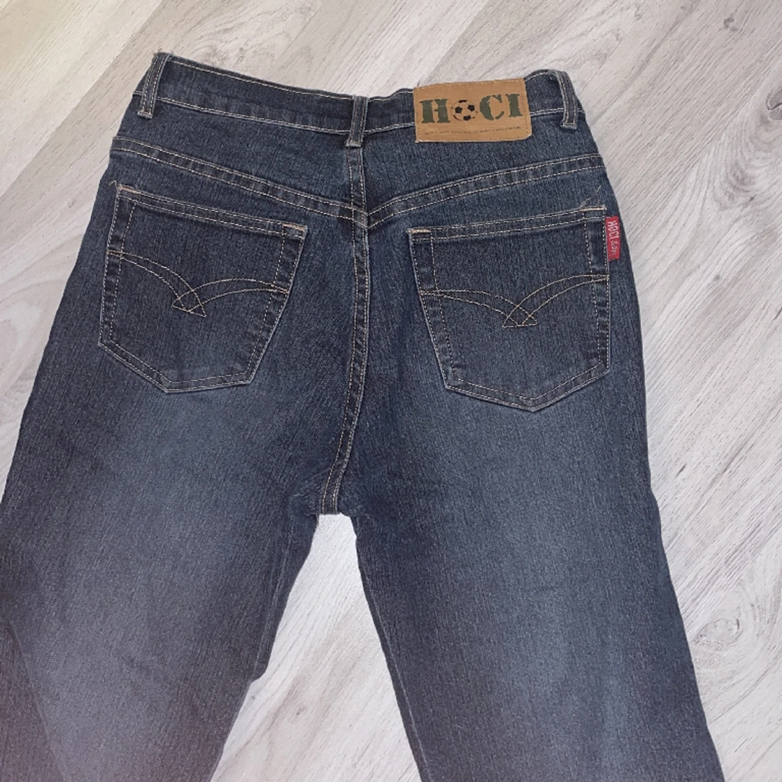 Mörkblåa jeans - 90