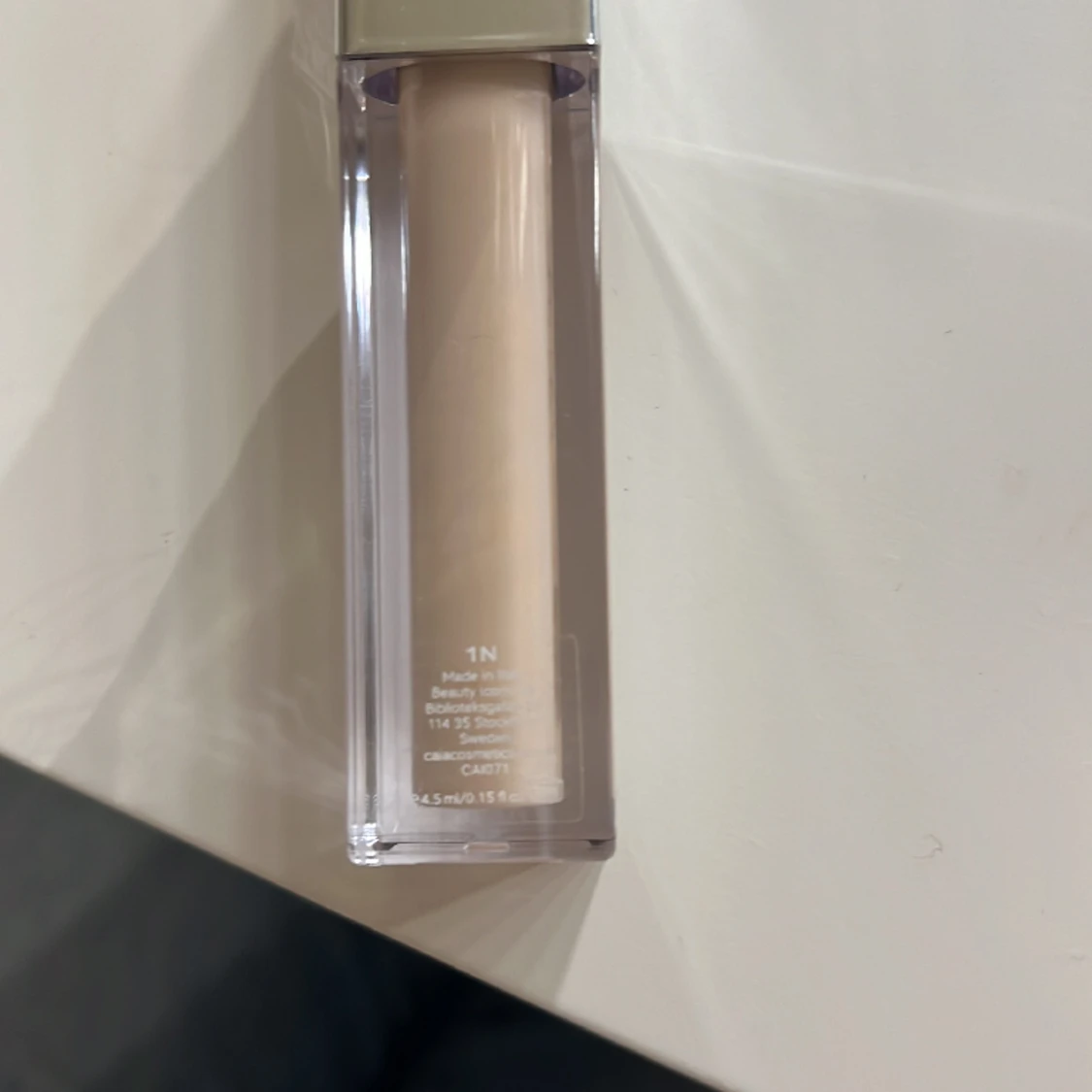 Oanvänd Caia concealer  - 90