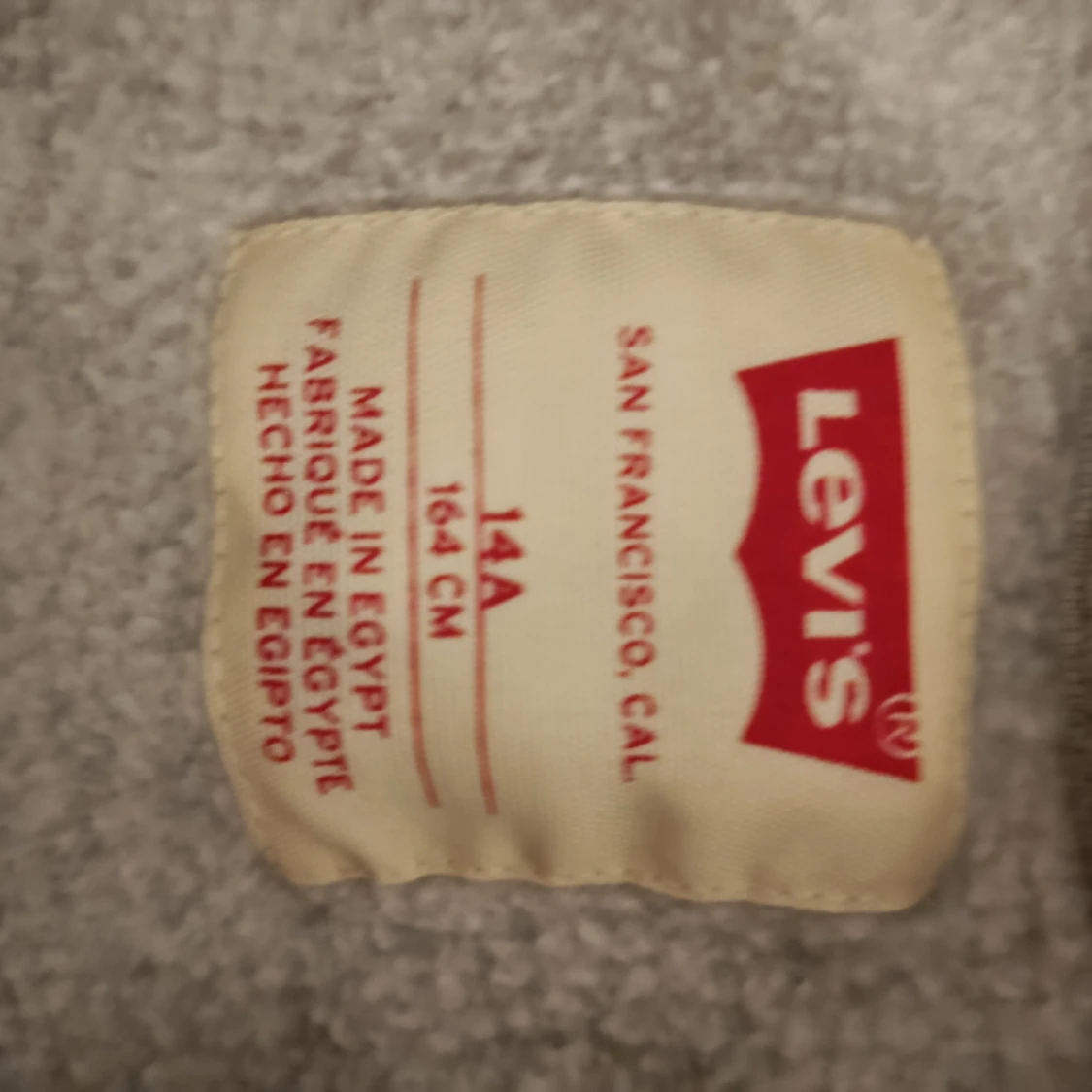 Levis Crewneck  - 90