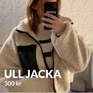 Jacka  - En jacka som är i mycket fint skick från Gina tricot💕använd fåtal gånger