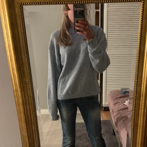 Stickad tröja  - Super söt ljusblå stickad tröja  Använd fåtal gånger ❣️