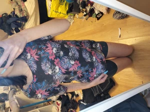 T shirt  - En t shirt med lite döskallar och så på