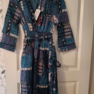 Klänning  - Klänning 