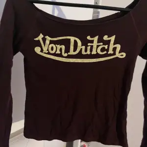 Jätte cool Von Duch of Shoulder tröja! 